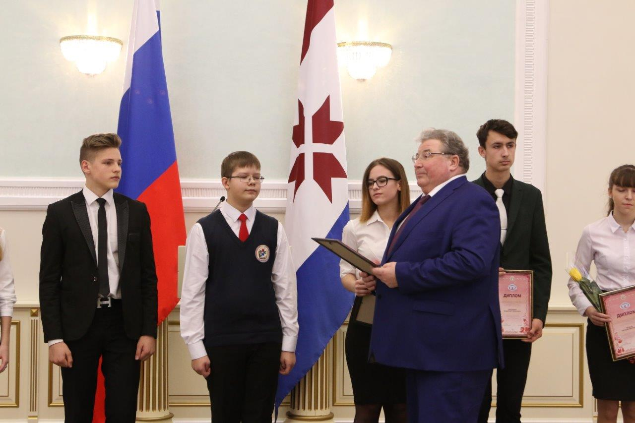 В Татьянин день Глава Мордовии наградил талантливую молодёжь
