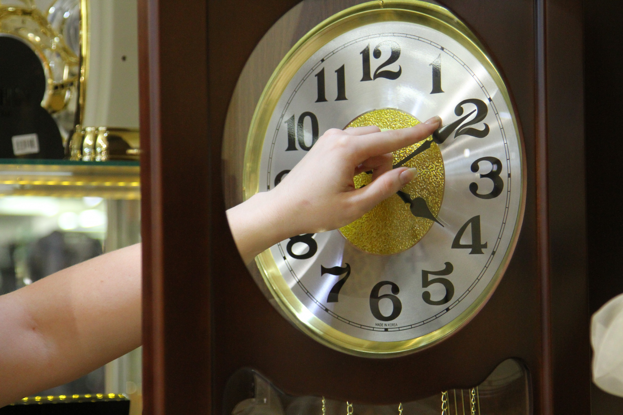 В Госдуму внесли законопроект о возврате летнего времени