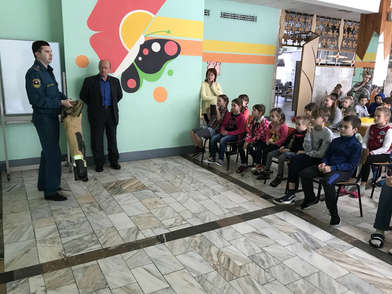 В Саранске сотрудники МЧС «спасали» детей в санатории