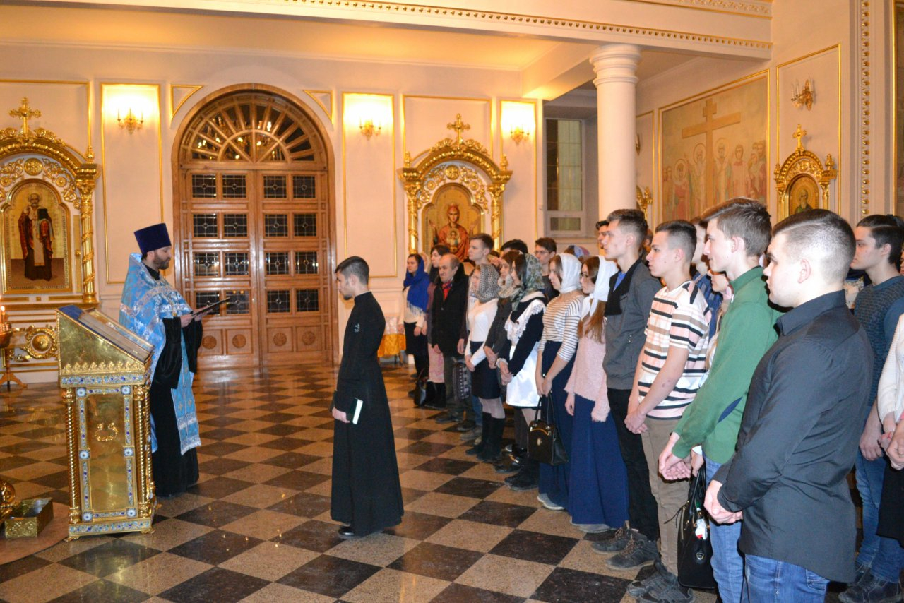 Православная молодежь Мордовии отметила праздник Сретения Господня 