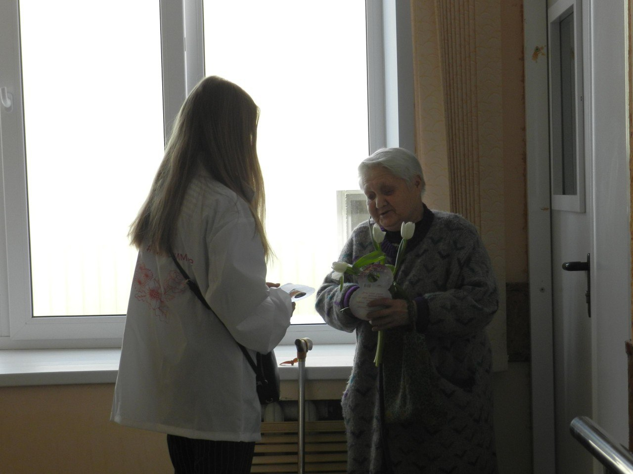 Волонтеры Мордовии устроили сюрпризы к 8 марта для жительниц Саранска (ФОТО)