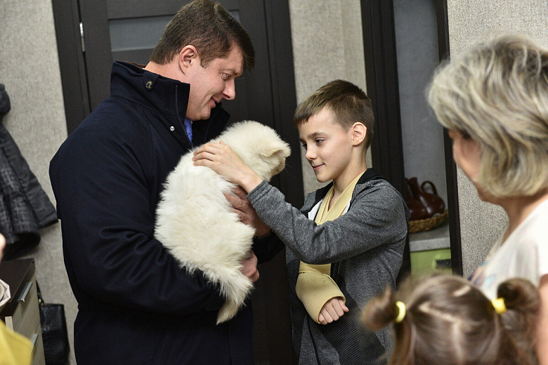 Президент подарил ярославскому школьнику щенка из Саранска 