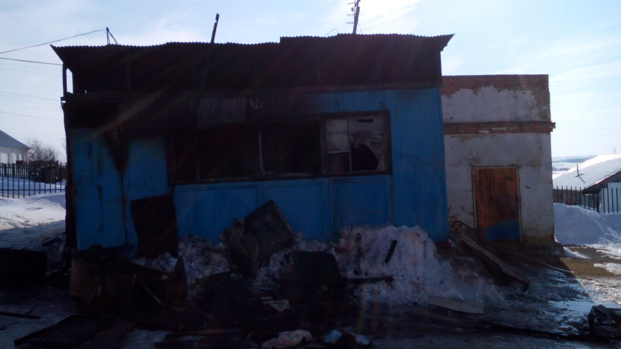 В МЧС Мордовии рассказали о пожаре на рузаевском рынке 