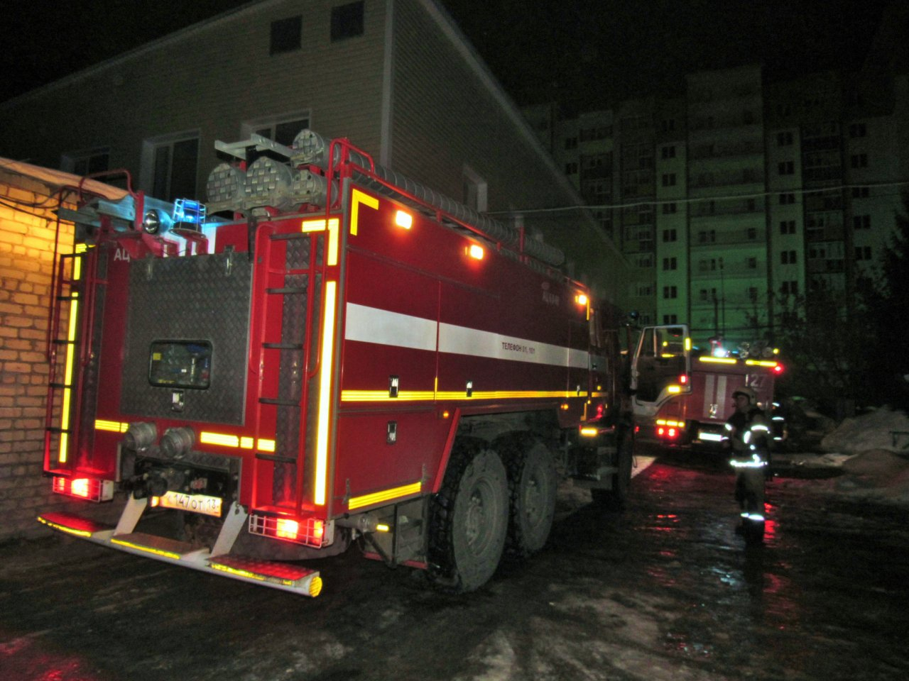 В административном здании Саранска задохнулся при пожаре сотрудник организации 