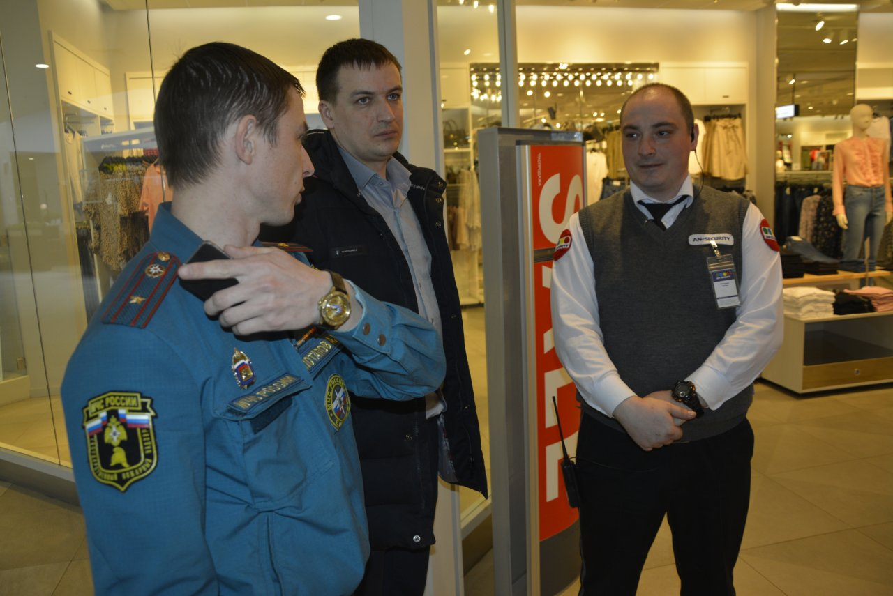 В Саранске эвакуировали посетителей и персонал крупного торгового центра 