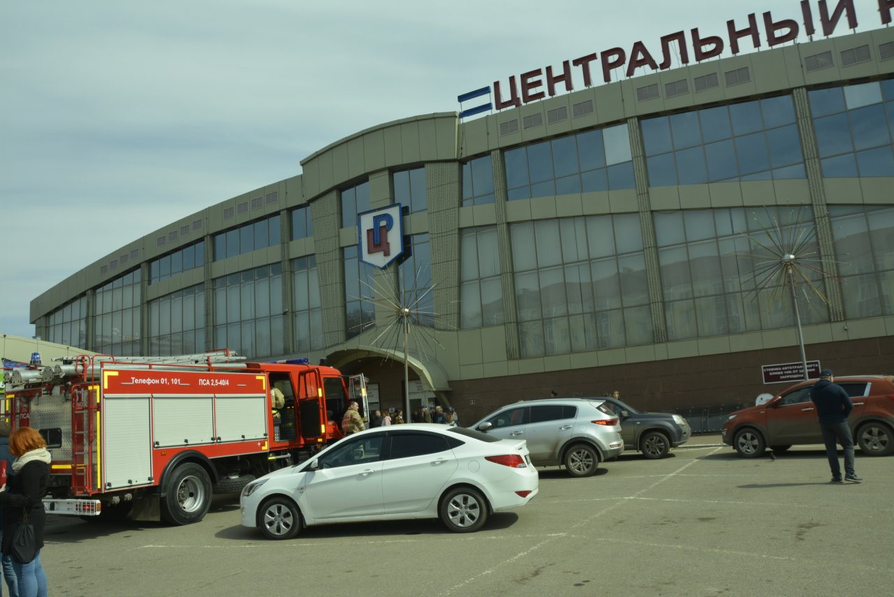 Пожар на Центральном рынке в Саранске: эвакуировано 50 человек (ФОТО)