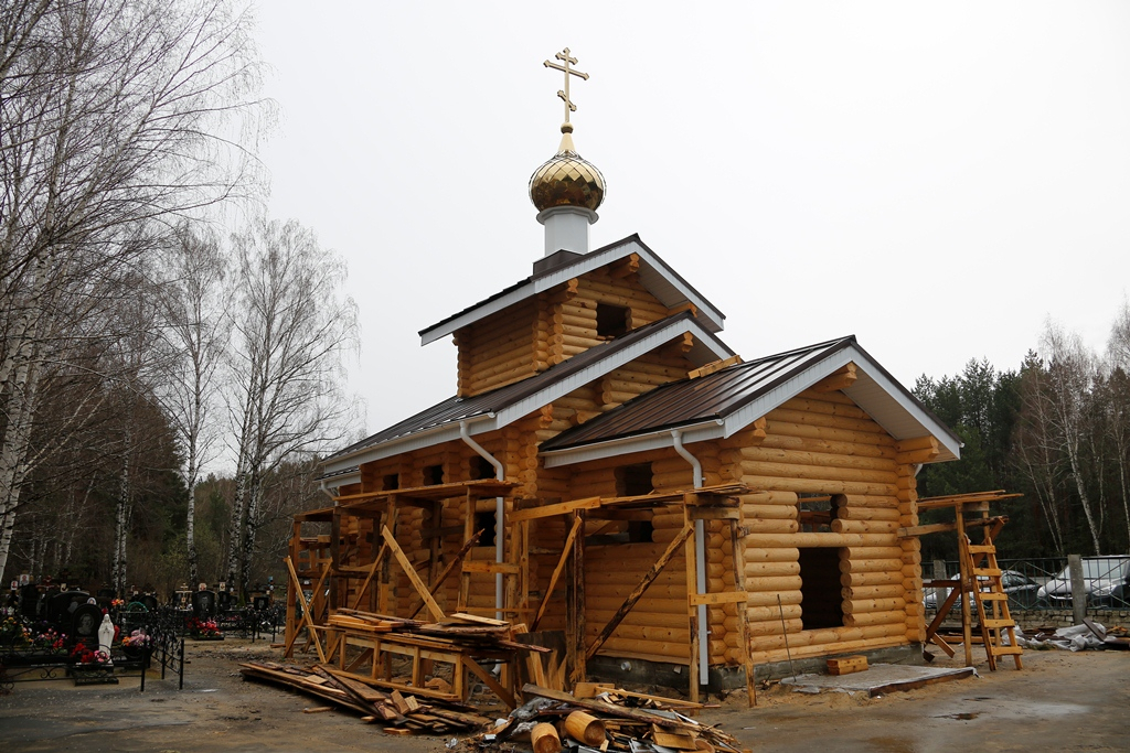 В Мордовии в городе Ковылкино достраивается храм при кладбище