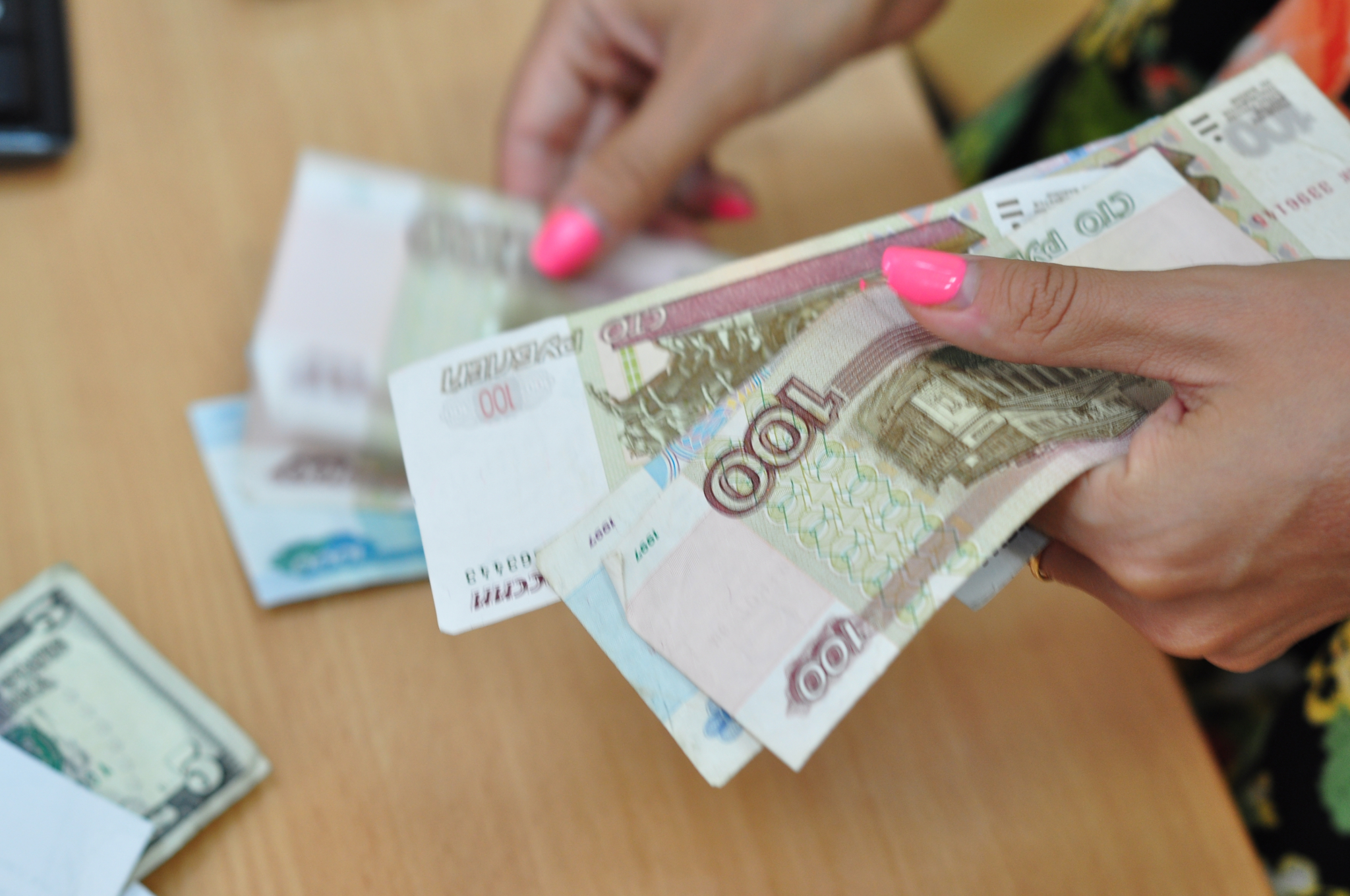 Заведующая одного из магазинов Саранска отдала мошеннику более 23 тысяч рублей