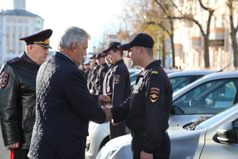 Полицейские Мордовии получили новые служебные автомобили