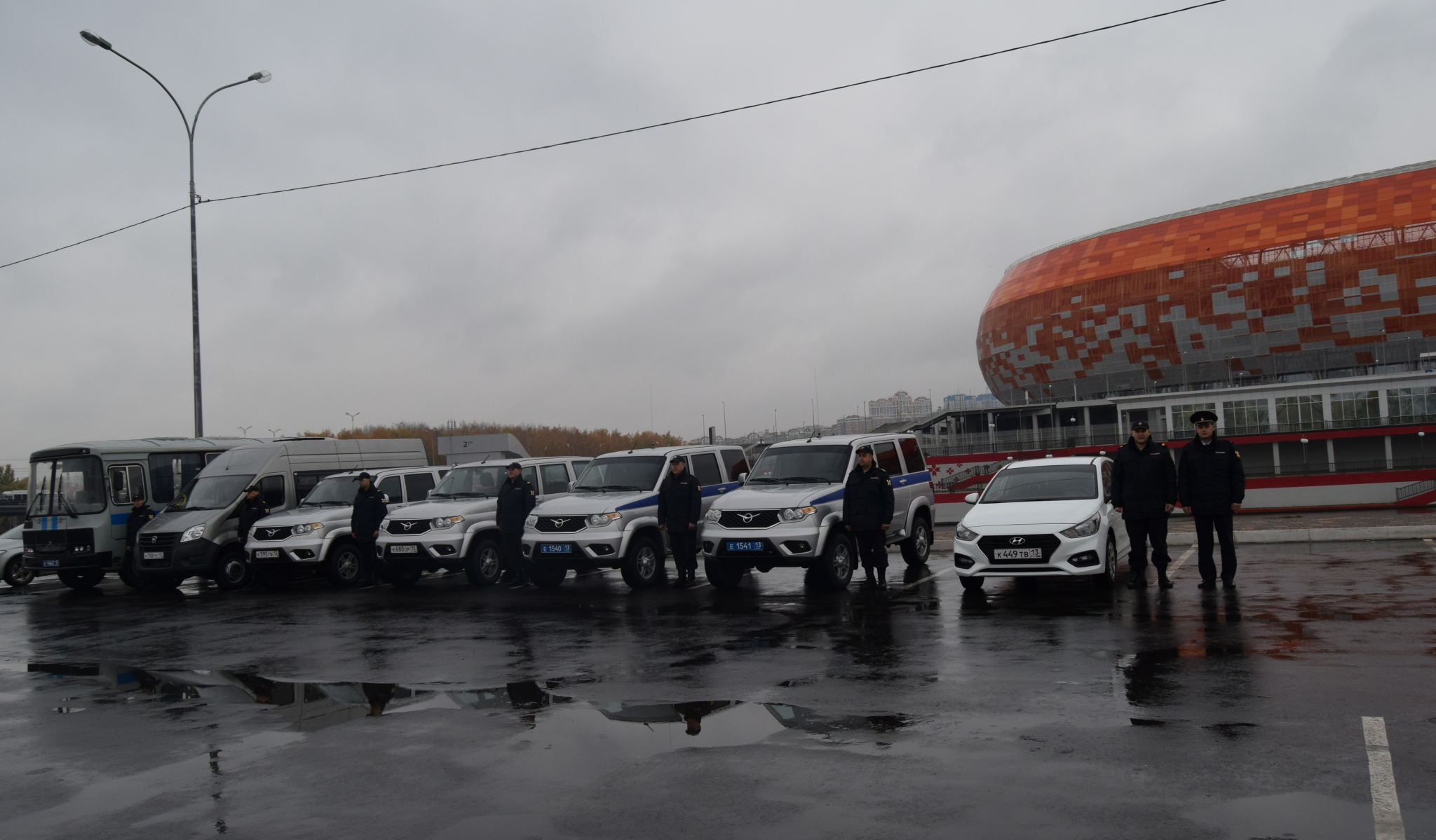 В Мордовии росгвардейцам вручили ключи от новых служебных автомобилей