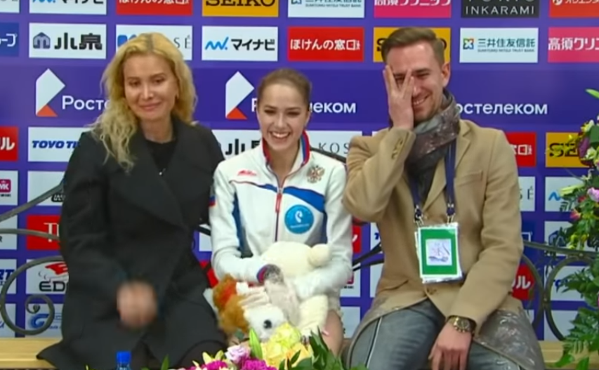Загитова выиграла короткую программу фигуристок на ЧР в Саранске. Медведева — 14-я