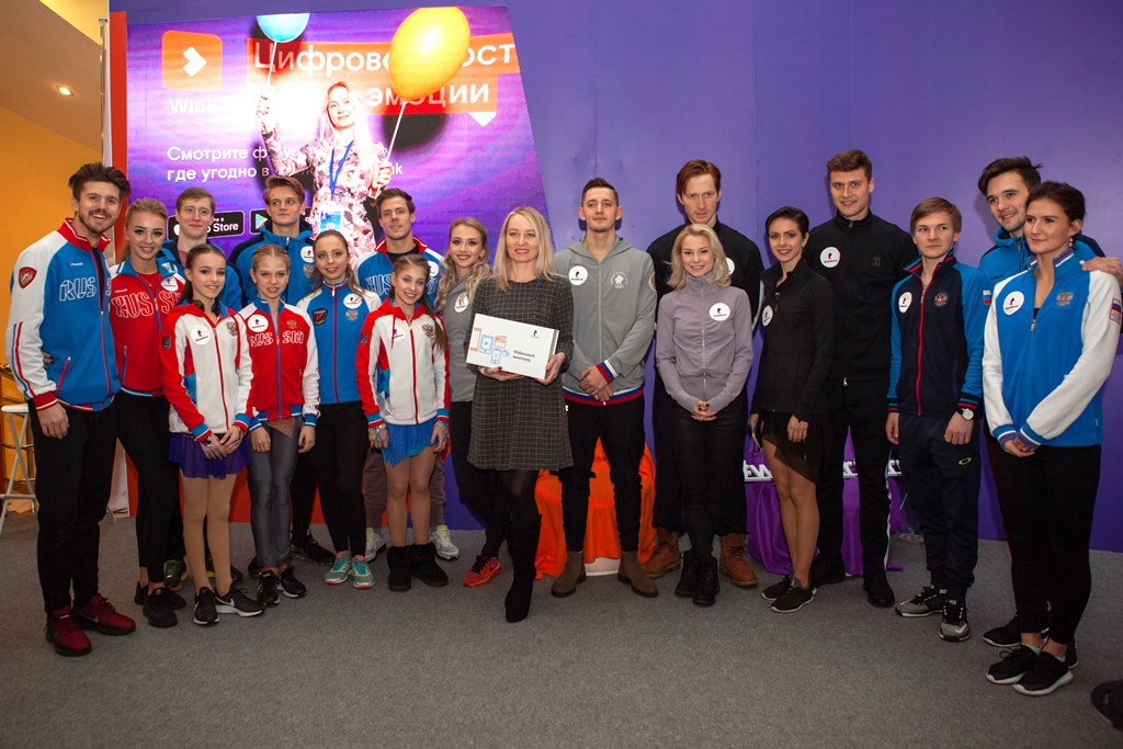 «Ростелеком»: юбилейного мобильного абонента из Мордовии поздравили чемпионы