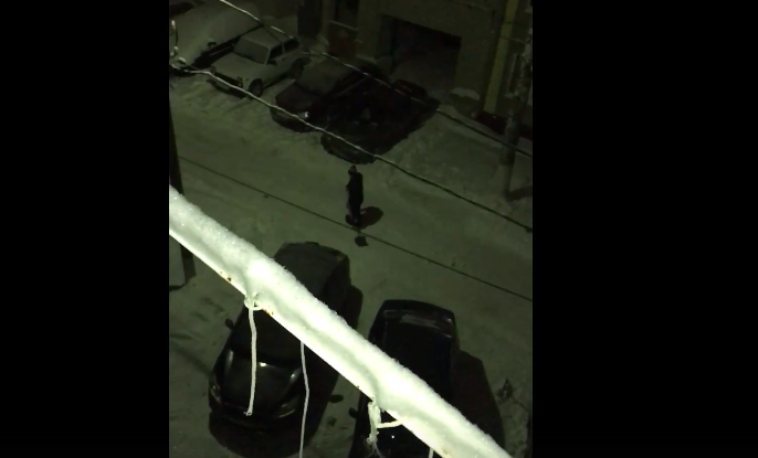Житель Саранска ночью закопал машину в снег