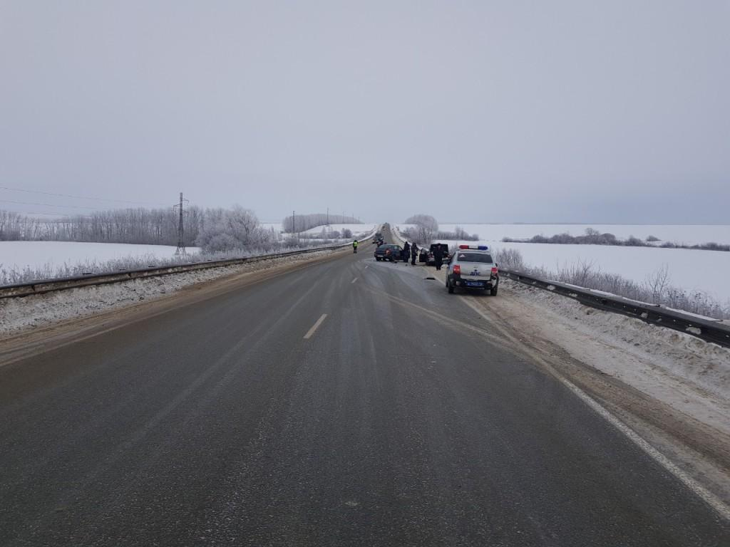Автоледи спровоцировала ДТП на трассе в Мордовии: три человека госпитализированы