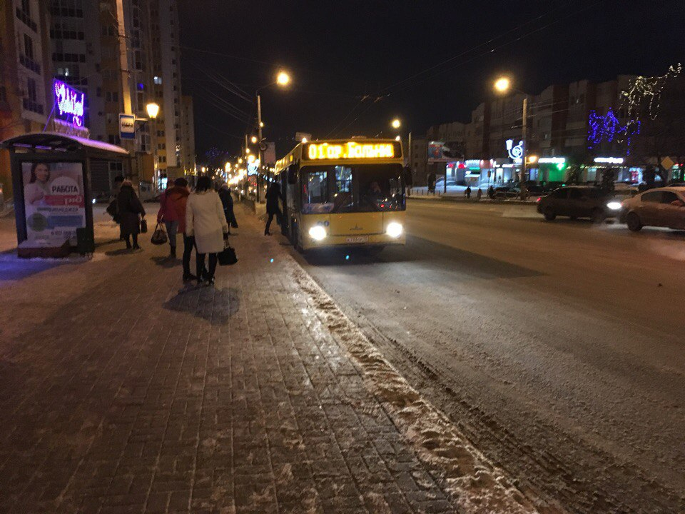 Мэр Саранска Петр Тултаев час ждал автобус на остановке