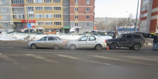 В Саранске водитель внедорожника устроил ДТП с тремя пострадавшими