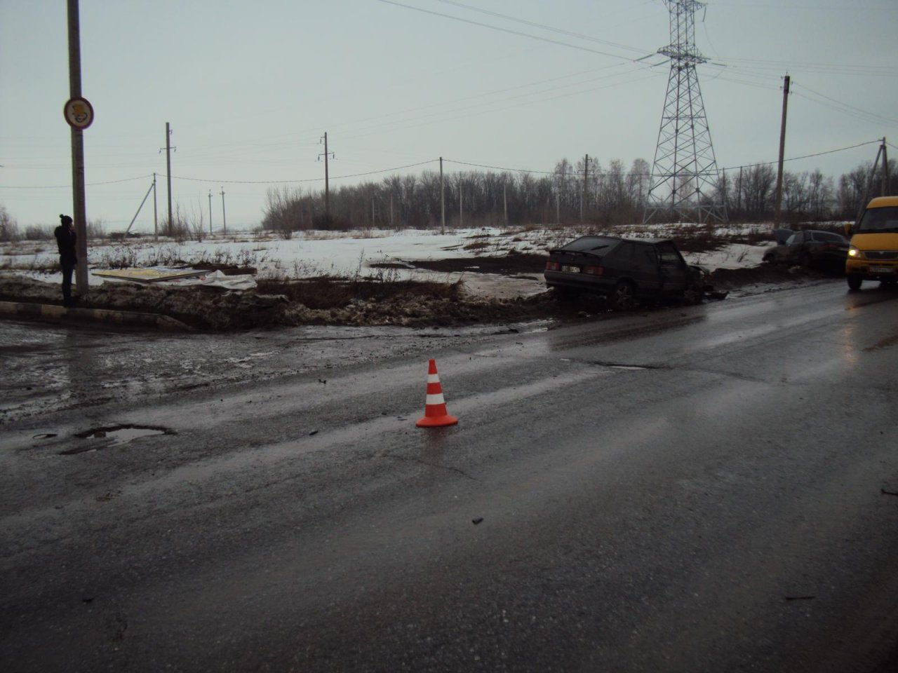 В Саранске на Александровском шоссе не смогли разъехаться две легковушки