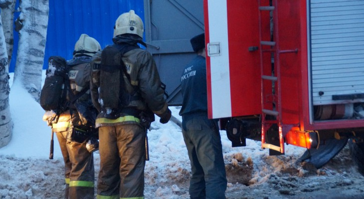 В Мордовии вспыхнуло здание магазина
