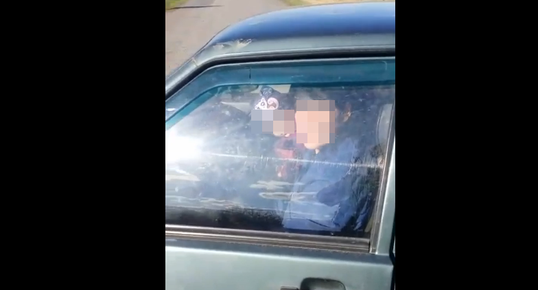 Ехала по «встречке»: в Мордовии задержали пьяную автоледи, в машине которой находились двое детей