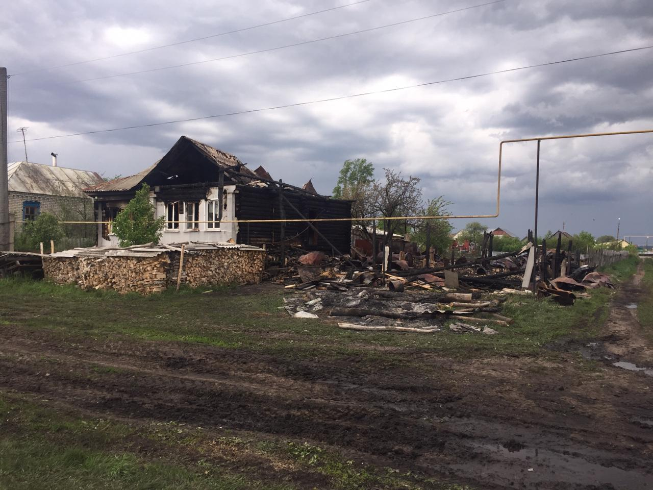 Жестокая расправа: житель Мордовии зарубил отца и пытался сжечь дом