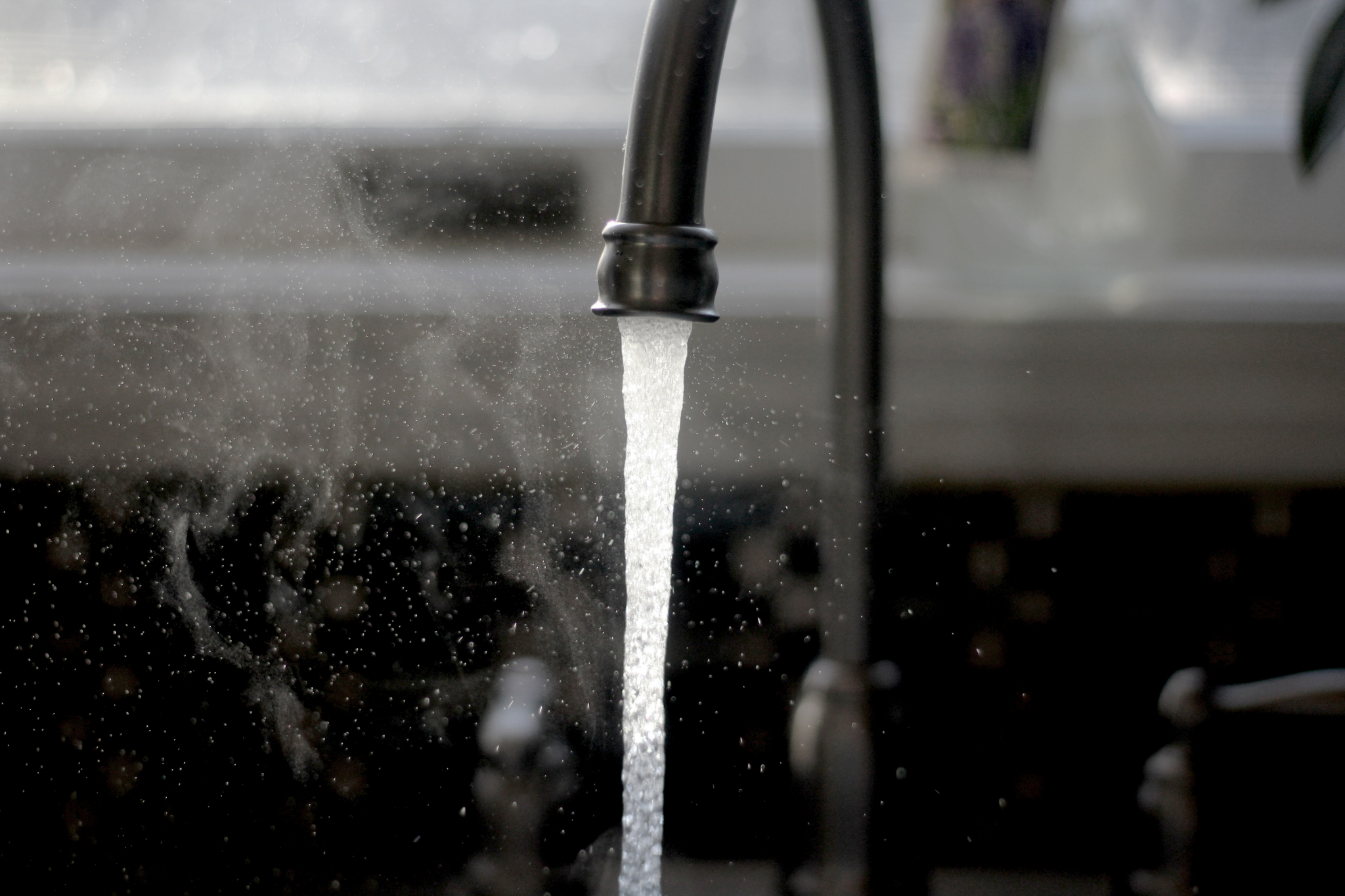 Пить или не пить? Роспотребнадзор проверил качество питьевой воды в Саранске