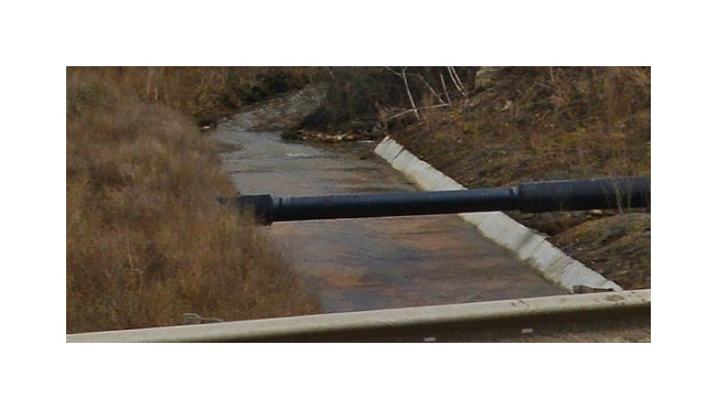 Горожане продолжают отравлять Саранку и Блохинский ручей канализационными стоками