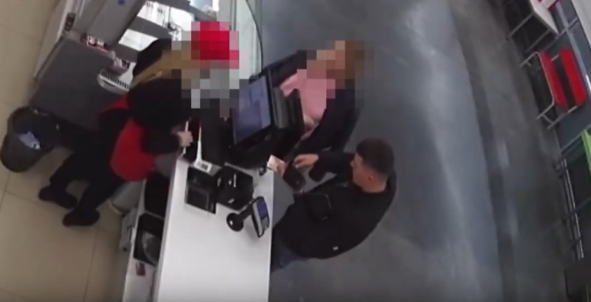 Полицейские Саранска ищут мужчину, который обманом украл деньги у продавца