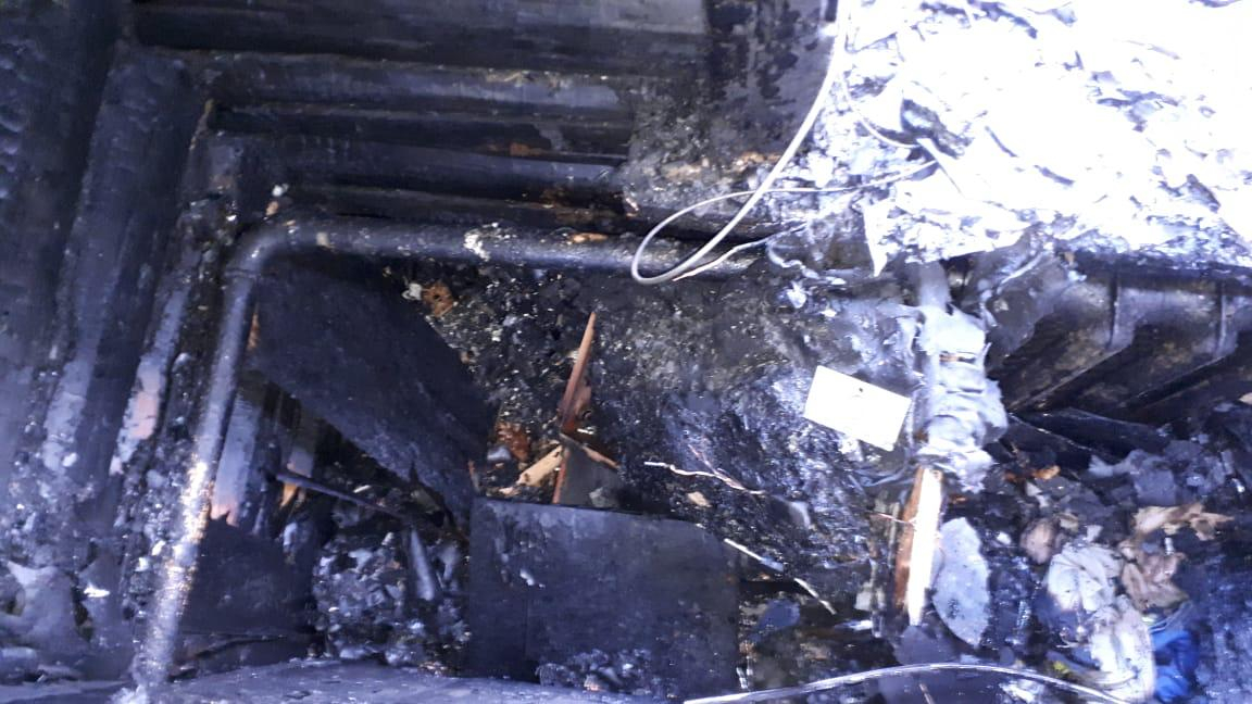 Появились фото с места пожара в Саранске, который оставил без крова несколько человек