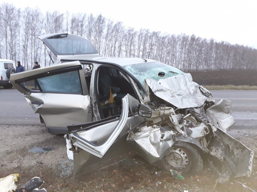 Жуткое ДТП в Мордовии: четверо госпитализированы, два человека погибли, в том числе подросток (фото)