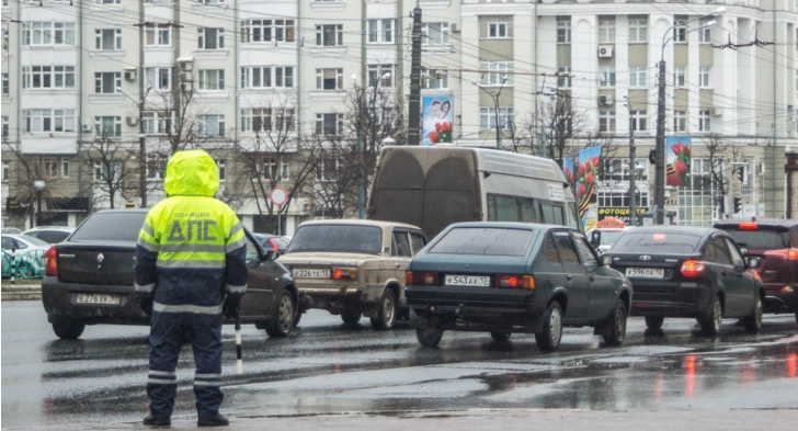 Стоянку транспорта ограничат в центре Саранска