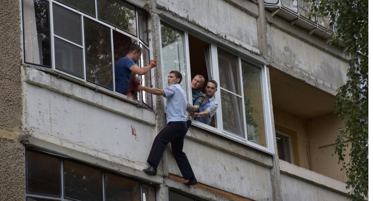 Перед судом предстанет житель Саранска, который пытался выбросить маленькую дочку с балкона
