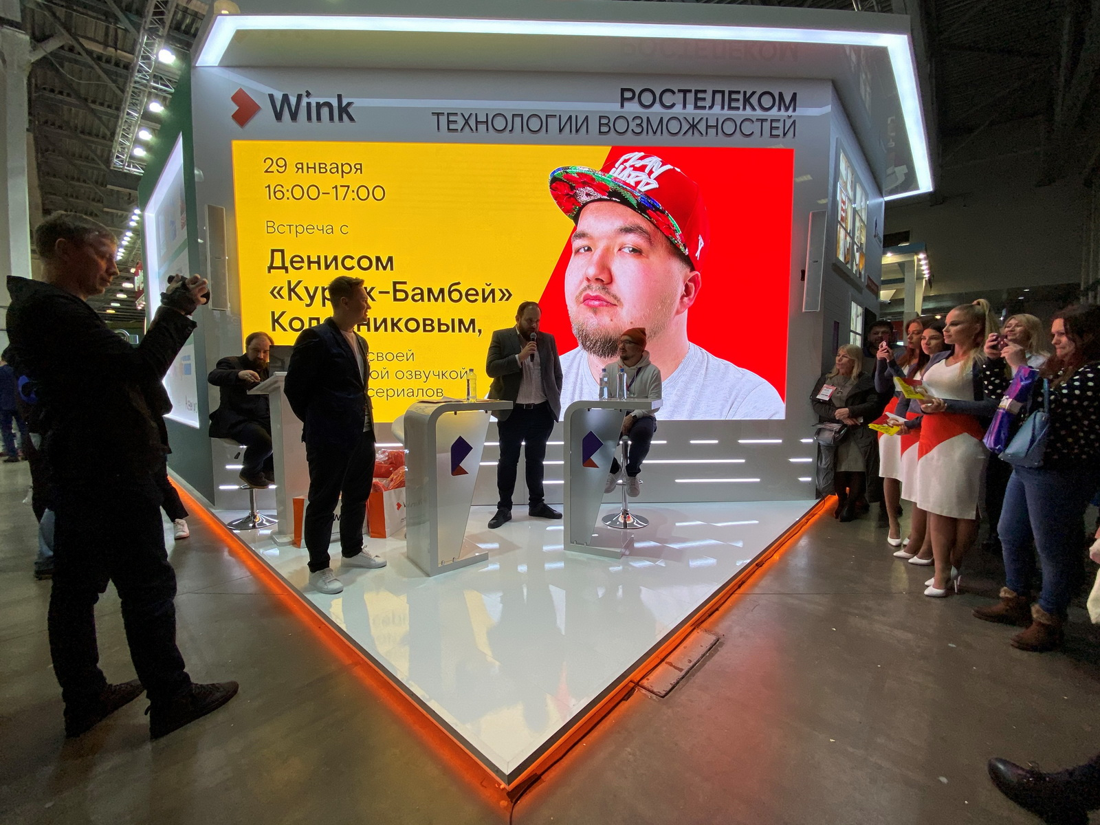 Крутотенюшка: «Кураж-Бамбей» будет эксклюзивно озвучивать кино и сериалы для Wink