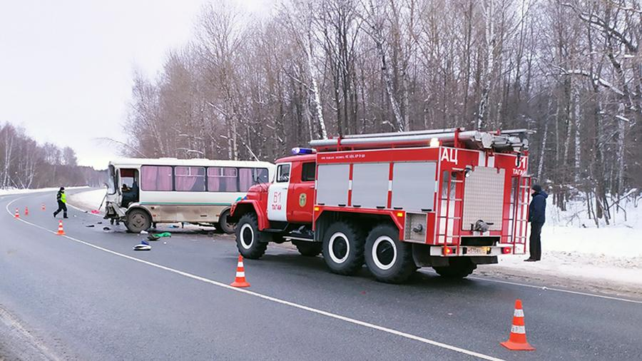 На трассе Саранск – Ульяновск столкнулись автобус и легковушка: есть погибшие