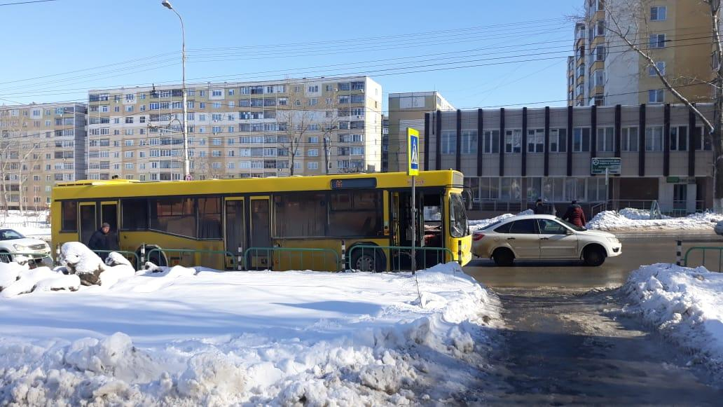 В Саранске в салоне автобуса пострадала пожилая женщина