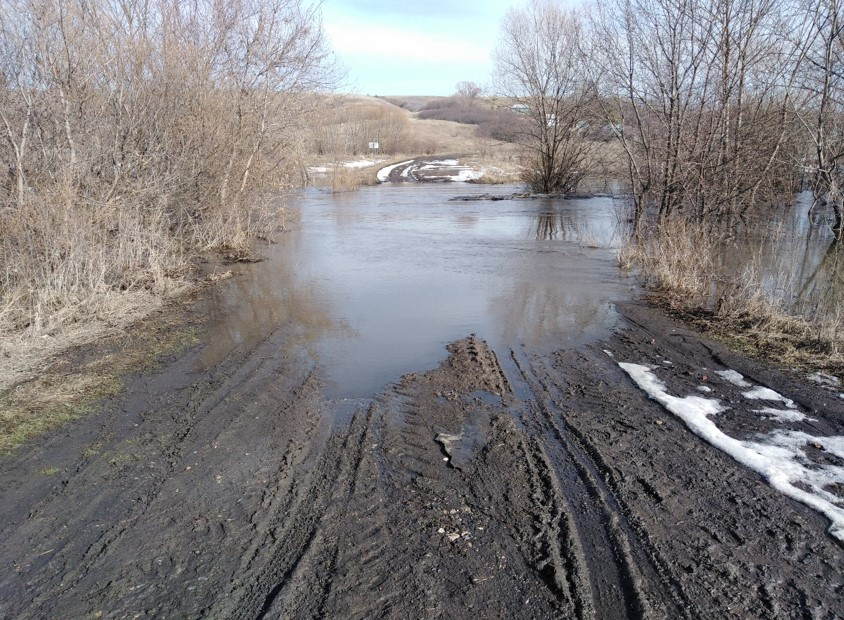 В Мордовии подтоплен очередной мост: от «большой земли» отрезана деревня с 4 жителями