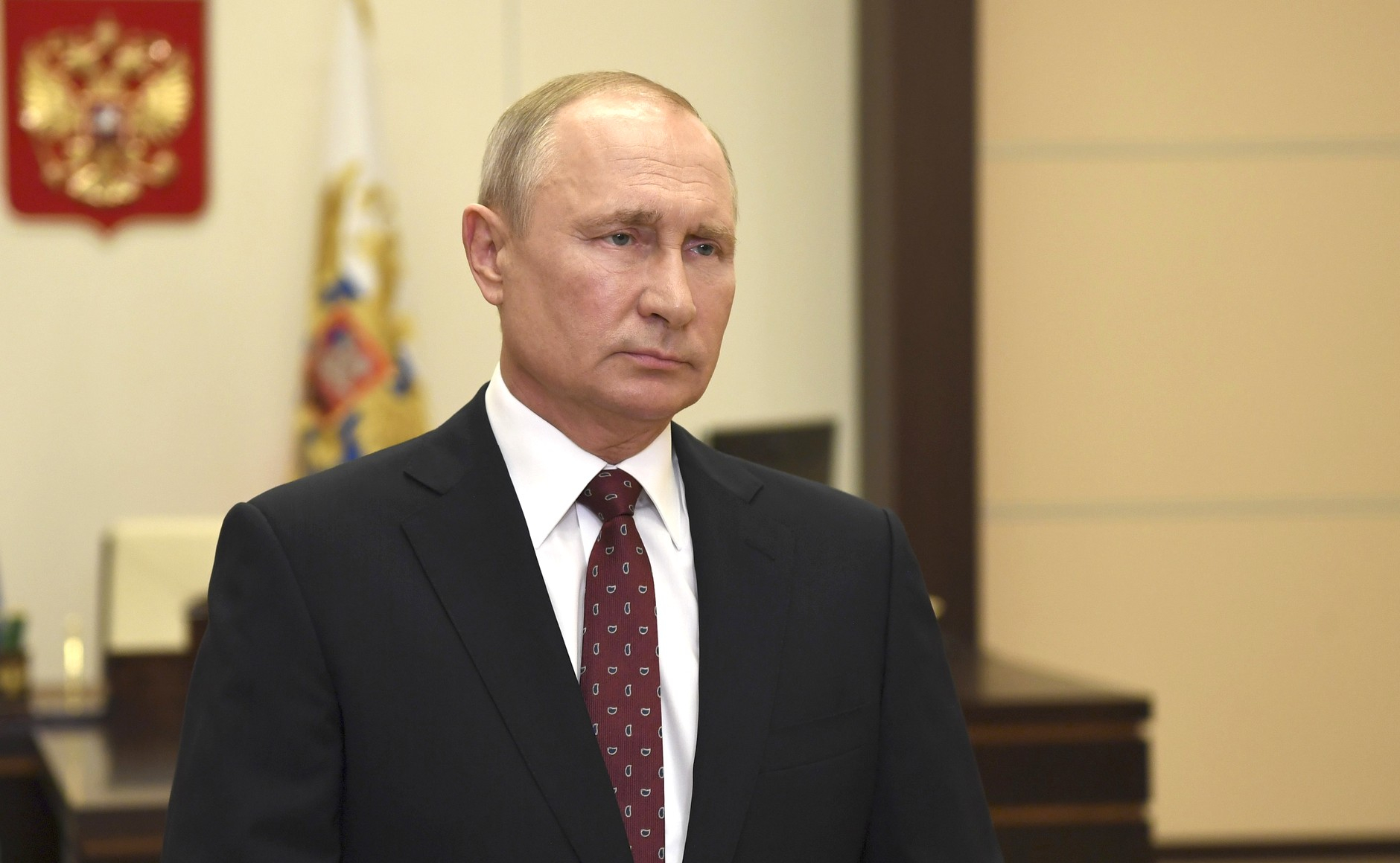 Владимир Путин дал новые поручения по борьбе с коронавирусом