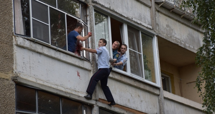 Вынесен приговор жителю Саранска, который пытался выбросить маленькую дочку с балкона