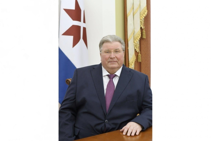 Глава Мордовии Владимир Волков поздравил выпускников с окончанием школы