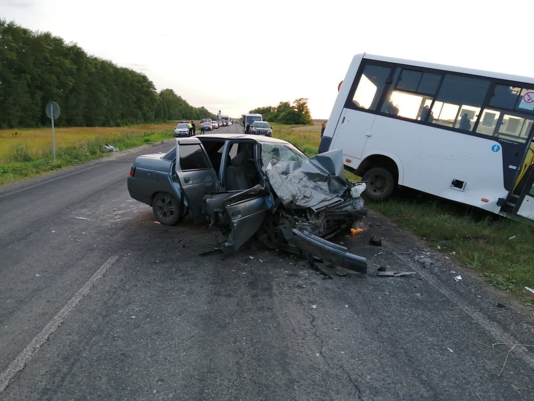 В Мордовии скончался 17-летний парень, пострадавший в жутком ДТП с микроавтобусом