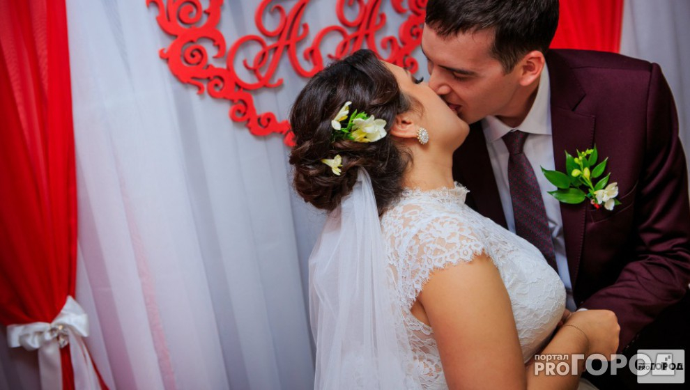 В Мордовии молодоженам разрешили приходить в ЗАГС с гостями и фотографом