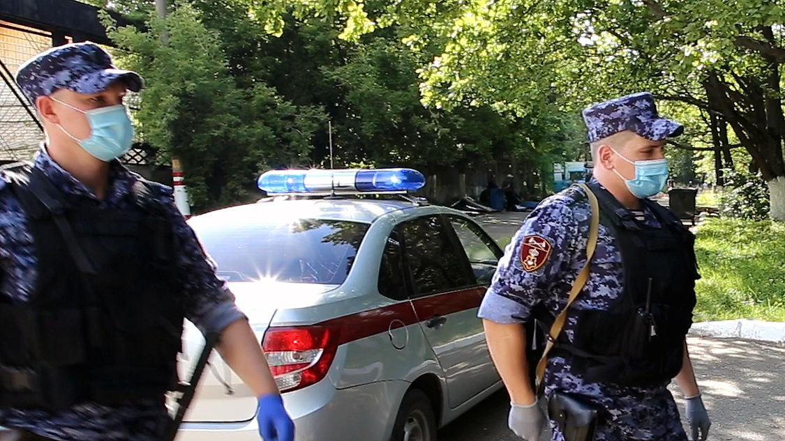 В Саранске молодому человеку не дали украсть три бутылки дорогого алкоголя из магазина