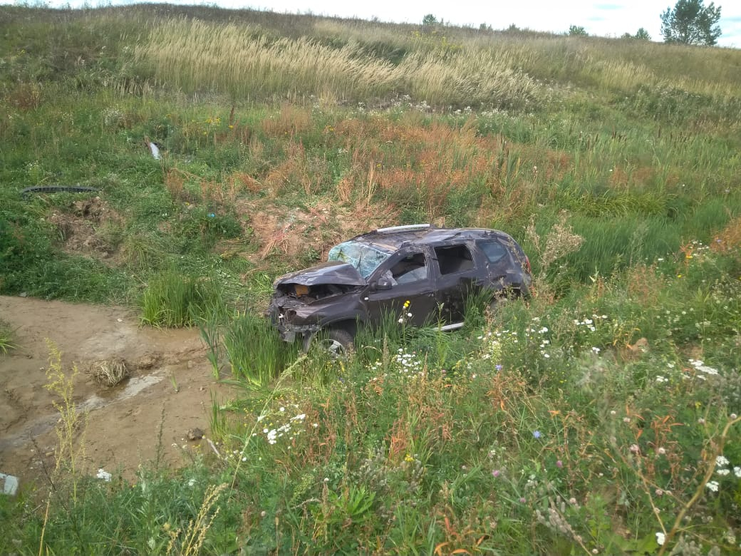 В Мордовии «Дастер» вылетел в кювет: пострадали двое