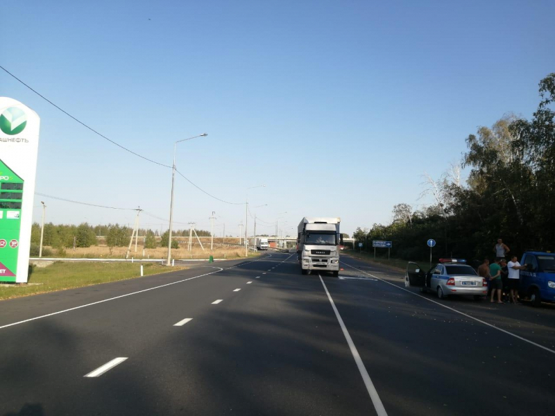 На трассе в Мордовии столкнулись иномарка и «КАМАЗ»: два человека погибли