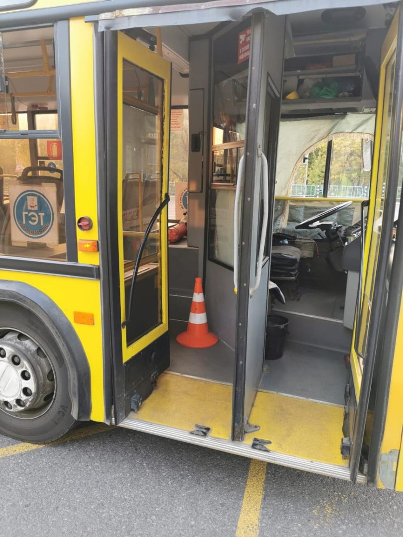 Упавшую в резко затормозившем автобусе жительницу Саранска увезли в больницу