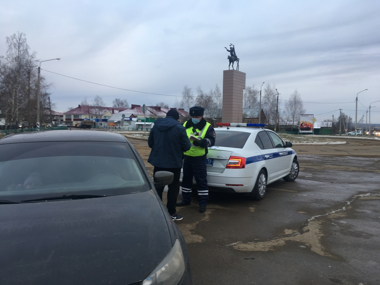 Сотрудники Госавтоинспекции ловят нарушителей в районах Мордовии
