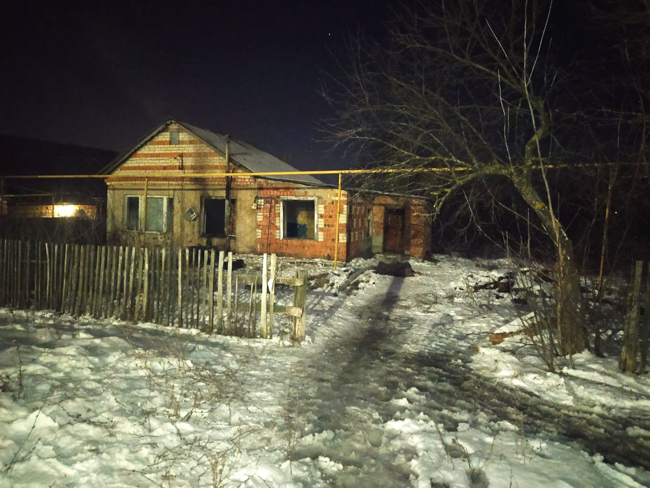 При пожаре в жилом доме в Мордовии сгорели заживо мужчина и женщина