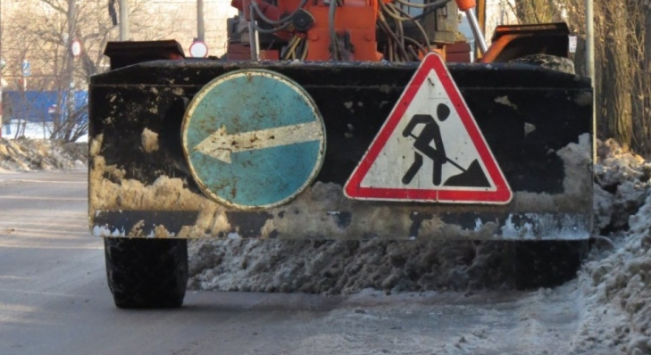 В Саранске на ряде участков временно ограничена стоянка транспорта