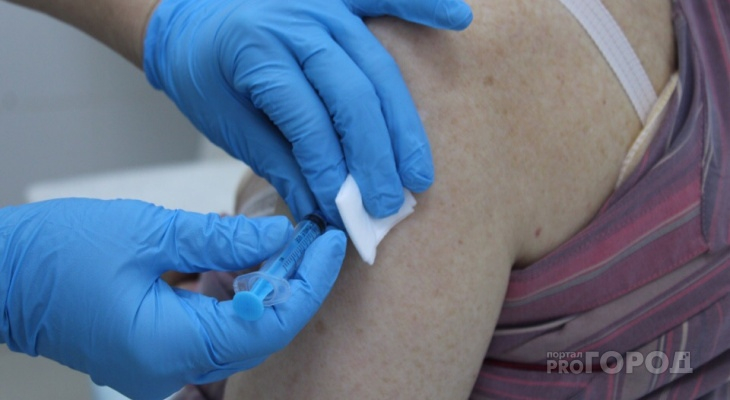 В поликлиники Саранска привезли 15 тысяч доз вакцины от коронавируса