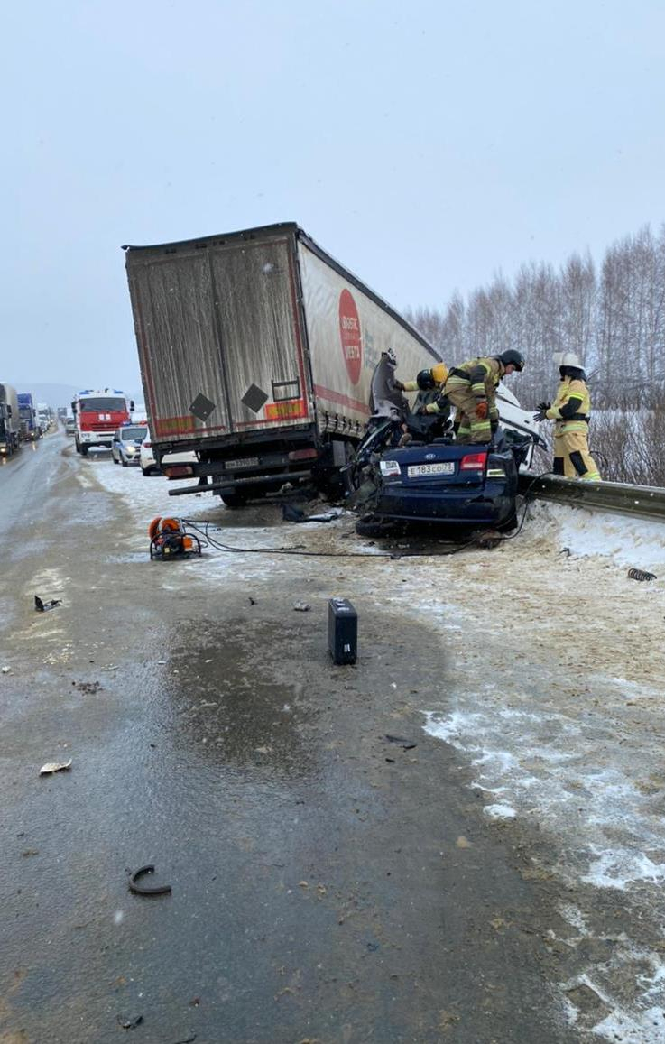 В Мордовии в ДТП на трассе погибли два человека