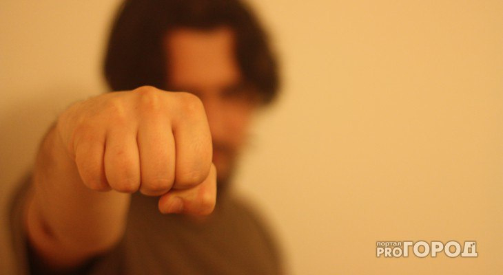 В Мордовии многодетный отец пытался задушить свою жену